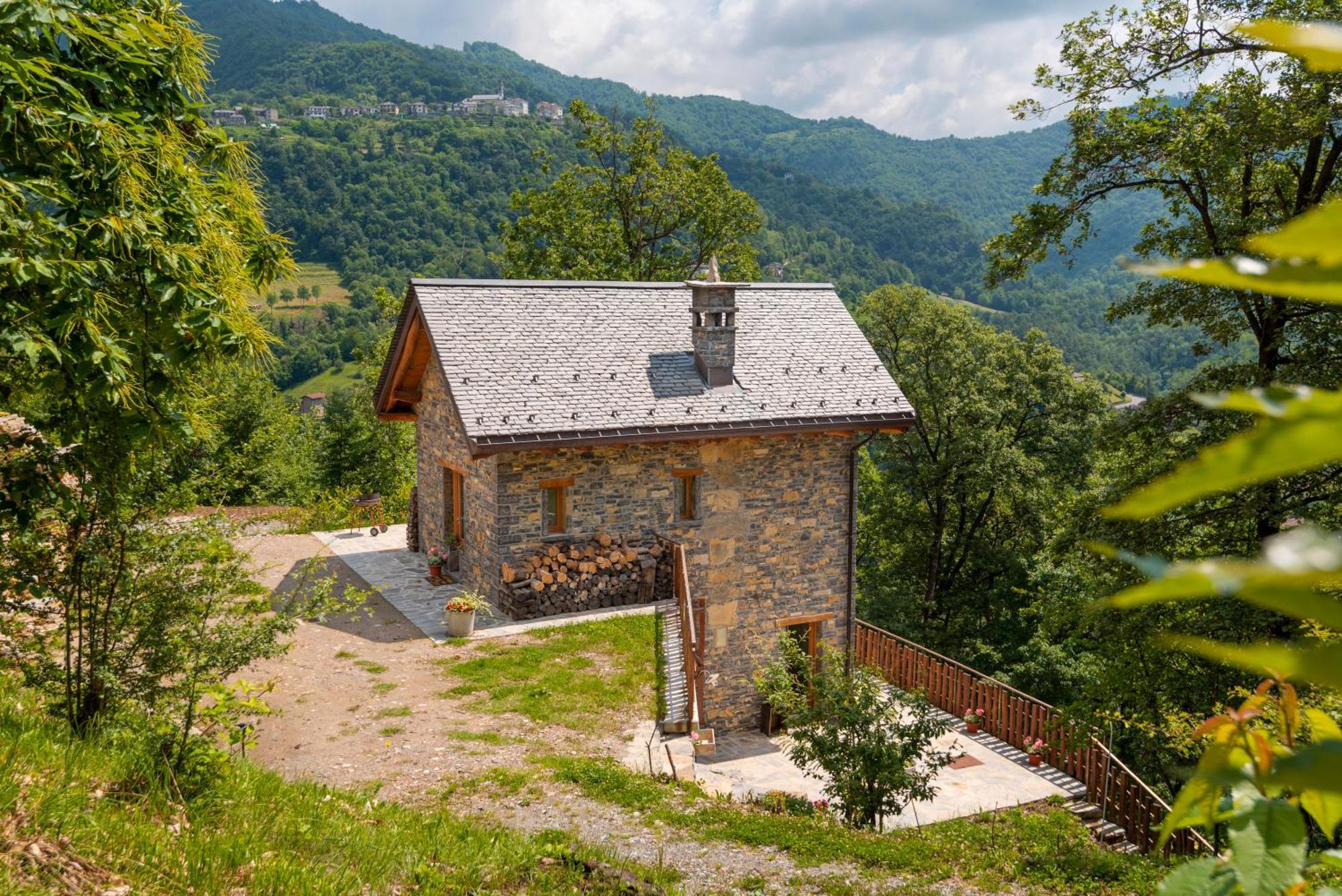 La Torre Del Manghen: Agri-Alloggio Indipendente Rota d'Imagna Exterior foto